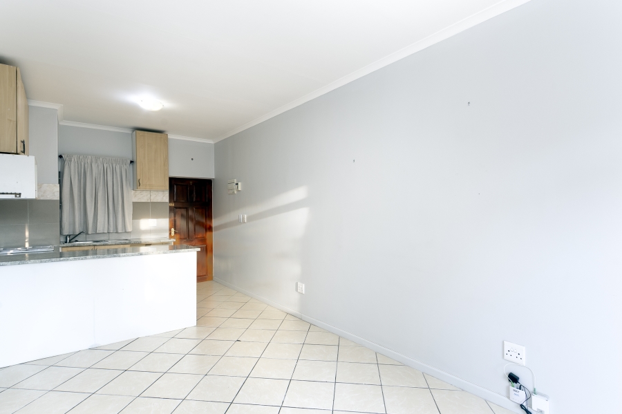 2 Bedroom Property for Sale in Gordons Bay Central Western Cape